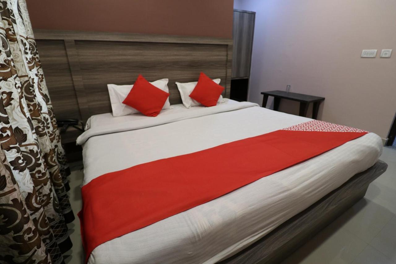 OYO 38202 Om Kripa Residency Hotell Katra  Exteriör bild
